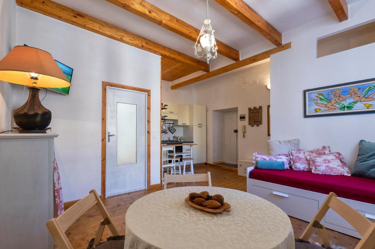 La Finestra Sul Teatro Appartement Alghero Buitenkant foto