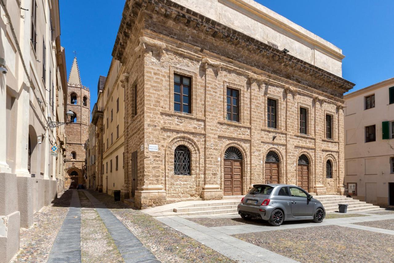 La Finestra Sul Teatro Appartement Alghero Buitenkant foto